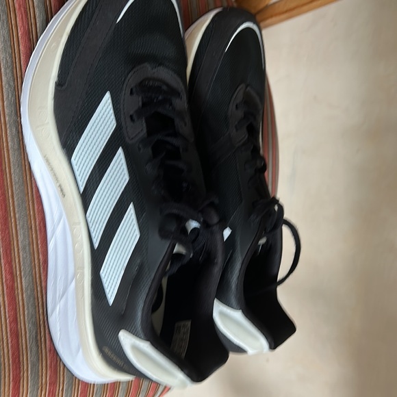 Adidas Adizero Boston 10. Like new - Picture 2 of 6